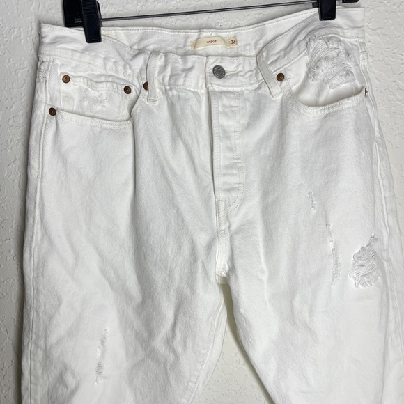 Levi's 501 Wedgie Straight Distressed White Jeans Sz 32 - Picture 9 of 14